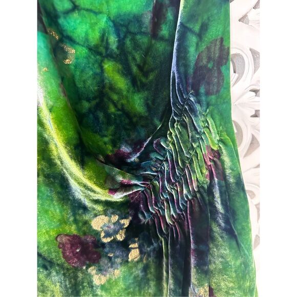 Meredith Burns Velvet Slip Dress - Picture 3 of 9